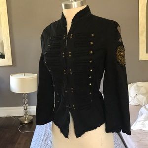 Sexy, fitted black shirt with many great details